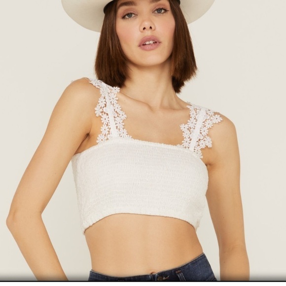 🟢Z&L WOMEN'S COSTA SOLID SMOCKED SLEEVELESS CROP TOP SIZE L WHITE - Picture 2 of 6